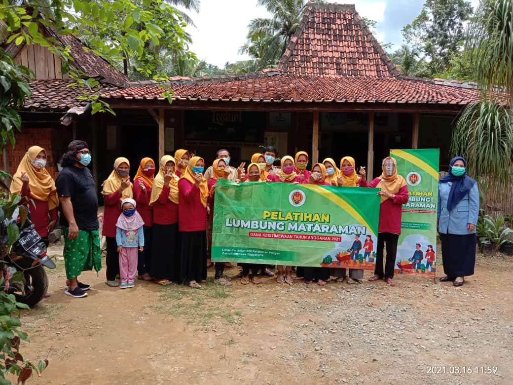 KWT Lestari Mengikuti Pelatihan Lumbung Mataraman